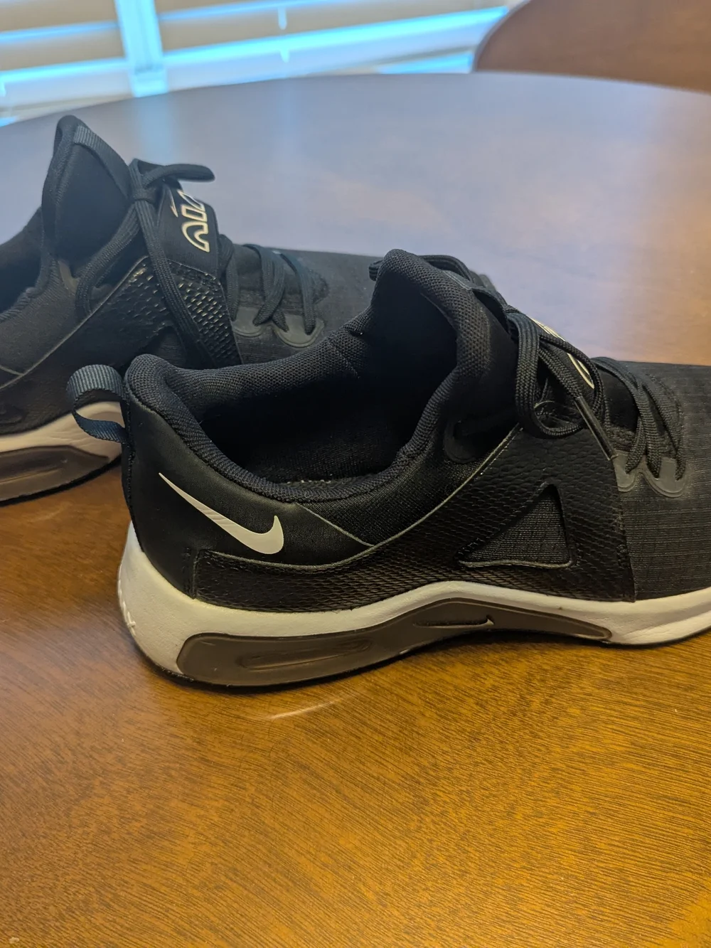 Women's Air Max Bella TR 5 Training Sneakers from Finish Line Size 9 - Picture 6 of 8